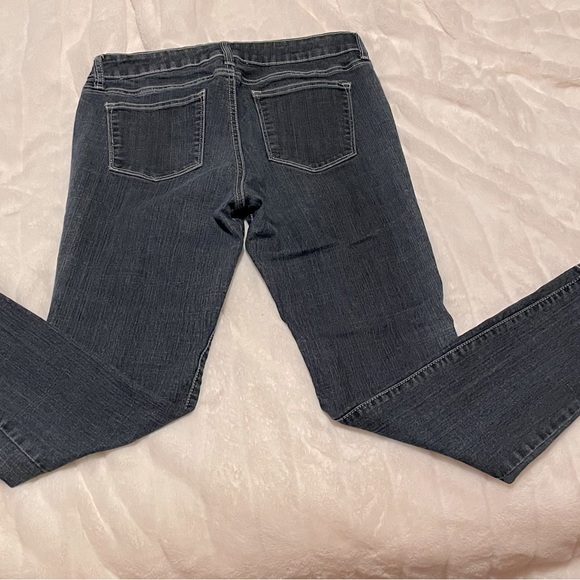 a.n.a new approach jeans. Size 31/12. Great condition no rips or stains - Picture 3 of 8